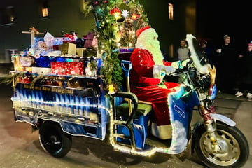 In Mittelsachsen kommt heute der Weihnachtsmann mit dem Tuk Tuk