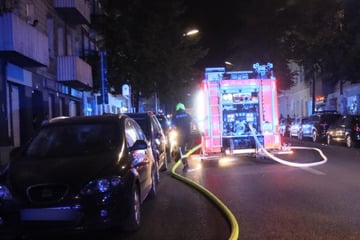 Berlin: Feuerwehr rückt zu Brand in Neukölln aus - Anwohner bringt sich selbst in Sicherheit