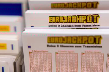 Toter Lottospieler gewinnt gigantische Summe! Wer bekommt jetzt das Geld?