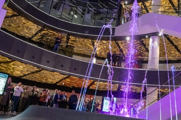 Leipzig: Endlich fließt's wieder! Leipzig hat ab sofort einen neuen (alten) Springbrunnen