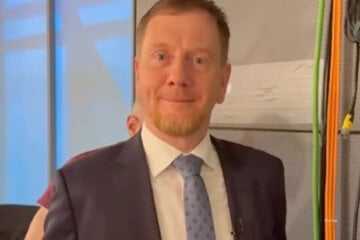 "Tal des Todes": MP Kretschmer mit düsterem Vergleich im ZDF