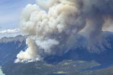 Lage in Waldbrand-Gebieten spitzt sich dramatisch zu