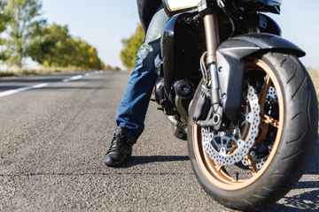 Motorradfahrer bei Unfall schwer verletzt: Polizei macht interessante Entdeckung