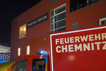 Chemnitz: Mitten in der Nacht: Feuerwehreinsatz in Chemnitzer Gablenz Center, Polizei ermittelt wegen Brandstiftung
