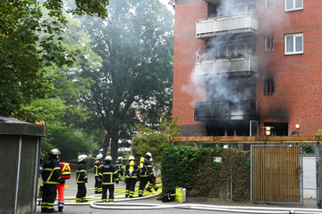 Hamburg: Brand in Jugendwohneinrichtung! Feuerwehr löst Großalarm aus