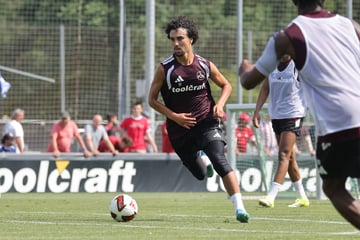 Transfermarkt im Ticker: Leih-Deal fix! 1. FC Nürnberg gibt Mittelfeld-Talent in die 3. Liga ab