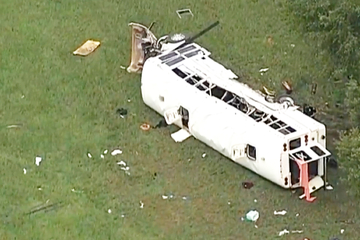 Heftiger Bus-Unfall fordert mindestens acht Tote