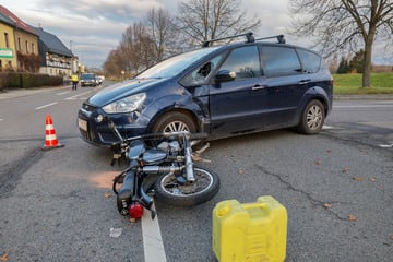 Heli im Einsatz! Krad-Fahrer bei Unfall schwer verletzt