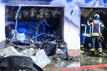 Leipzig: Bitterer Start ins neue Jahr: Feuer zerstört Garage, Einsatzkräfte verhindern Katastrophe