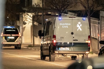 Direkt-Ticket in die Psychiatrie: Mann hauste wochenlang neben toter Mutter