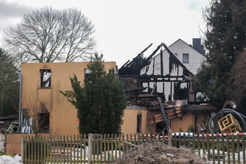 100.000 Euro Schaden: Haus im Vogtland komplett abgefackelt