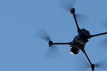Pflegeheimbewohner stürzt Steilküste hinab: Vermisster wird per Drohne entdeckt