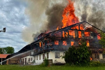 Großeinsatz am Tegernsee: Millionenschaden bei Brand auf Bauernhof