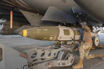 US "retaliation" strikes on Syria allegedly killed at least five IS members as Trump comments: "Just as I promised"