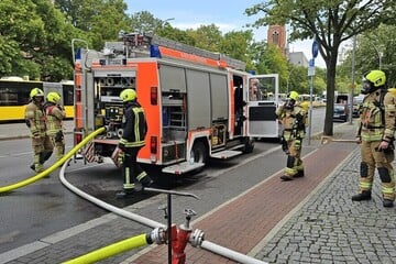 Berlin: Brennende Papierpresse sorgt für Feuerwehreinsatz in Wedding