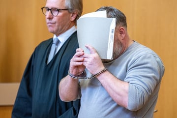 Dreifache Mutter auf offener Straße erstochen: Ehemann gesteht Bluttat