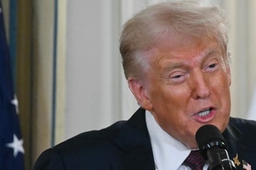 Treasury Department mulls $1 coin with Trump's image – and reveals "first drafts"