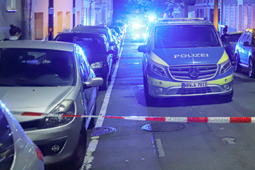 Versuchter Totschlag! 30-Jähriger in Wuppertal auf offener Straße angeschossen