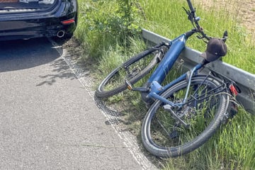 Radfahrer stirbt nach Zusammenstoß mit Auto