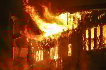 Schreinerei geht in Flammen auf: Millionenschaden bei Brand im Schwarzwald