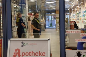 Apotheke in Hamburg überfallen, Täter noch auf der Flucht