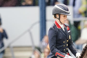 24 Peitschenhiebe legten Karriere auf Eis: Skandal-Reiterin gibt stilles Comeback
