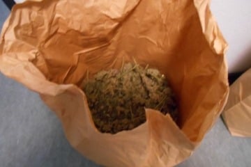 Berlin: Mann ruft Schüsseldienst: Als ein Nachbar ausrastet, deckt die Polizei die Wahrheit auf