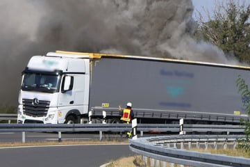 Unfall A14: Alarm auf der A14! Lkw fängt plötzlich an zu brennen