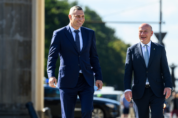 Berlin und Kiew stehen zusammen: Wegner und Klitschko besiegeln Städtepartnerschaft