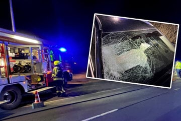 Auto kracht in Teenager auf Moped: 15-Jähriger landet schwer verletzt im Krankenhaus