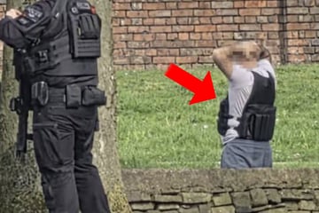 Polizeieinsatz im Park: Gewichtsweste wird für Sprengstoff gehalten