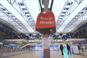 Erneuter Warnstreik legt Hamburger Flughafen lahm