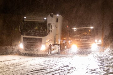 Er gebeurde niets mehr auf den Autobahnen: Neuschnee zorgt voor de chaos in Saksen