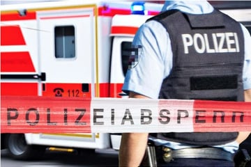 Unfall A46: Audi rast an Stau-Ende in Mazda: Alle drei Insassen schwer verletzt