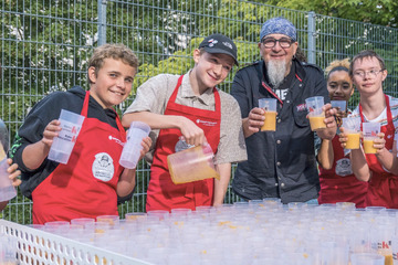 Leipzig: Gesundes Essen fürs kleine Geld: Sternekoch Stefan Marquard kocht für Leipziger Schüler