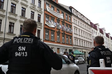 Leipzig: Protestaktion im Leipziger Osten: Aktivisten fordern Freilassung von inhaftierter Maja