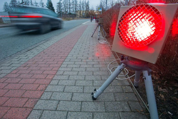 Mini-Blitzermarathon im Eichsfeld: BMW-Fahrer brettert mit 173 km/h über Bundesstraße
