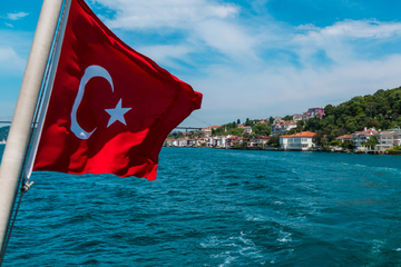 Touristen reisen in die Türkei, um Asche eines Verwandten zu verstreuen: Großalarm!
