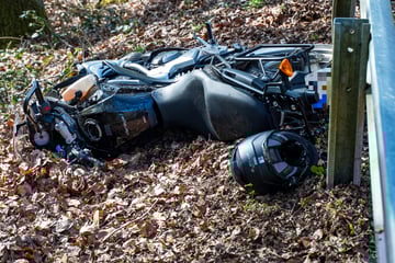 Tödlicher Motorrad-Crash: Bikerin (†32) stirbt noch am Unfallort