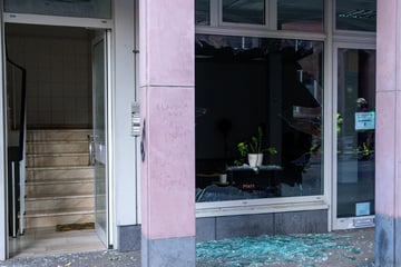 Polizei sucht Zeugen: Explosion in Euskirchener City lässt Fenster zerbersten
