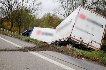 Unfall A5: 22 Kilometer, 17 Stunden: Hammer-Stau nach Lkw-Unfall sorgt für Verkehrskollaps rund um Frankfurt