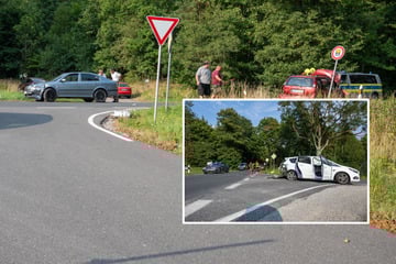 Vorfahrtsunfall in Thüringen: Vier Autos krachen ineinander