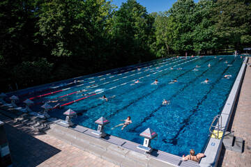 Berlin: Protest zeigt Wirkung: Berliner müssen beim Schwimmen bald nicht mehr bibbern