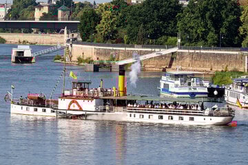 Seltener Anblick: 125-jährige "Kaiser Wilhelm" auf der Magdeburger Elbe