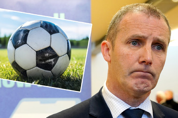Fußballschauen zu teuer! Minister schmeißt wegen Riesen-Rechnung hin