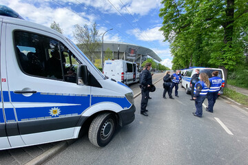 Dresden: Mehr als 1000 Beamte im Einsatz: Polizei rüstet sich für Dynamo-Kracher