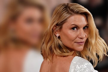 Schauspielerin über Schwangerschaft mit 44: "War unartig und beim Sex erwischt worden"