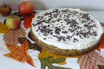 Schwedische Apfeltorte: Einfaches Rezept für saftige Torte mit Sahne