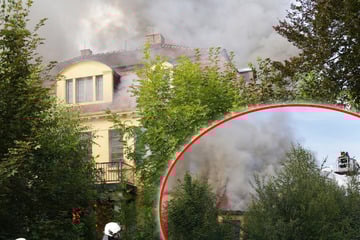 Großeinsatz im Landkreis Bautzen: Villa steht in Flammen