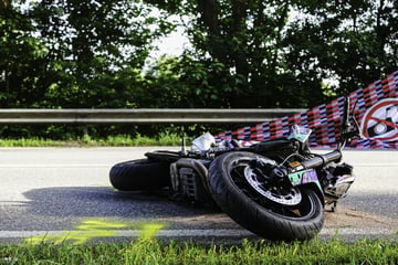 Tödlicher Unfall im Norden: Biker kracht in Radfahrer